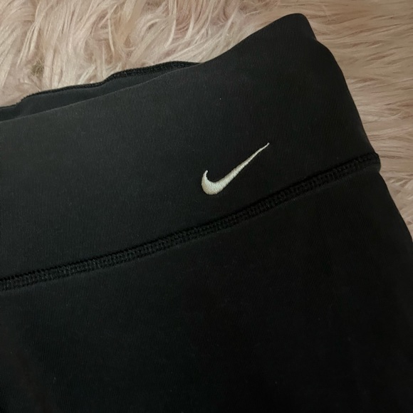 Black Nike Dri Fit Cropped Leggings size medium - Picture 3 of 4